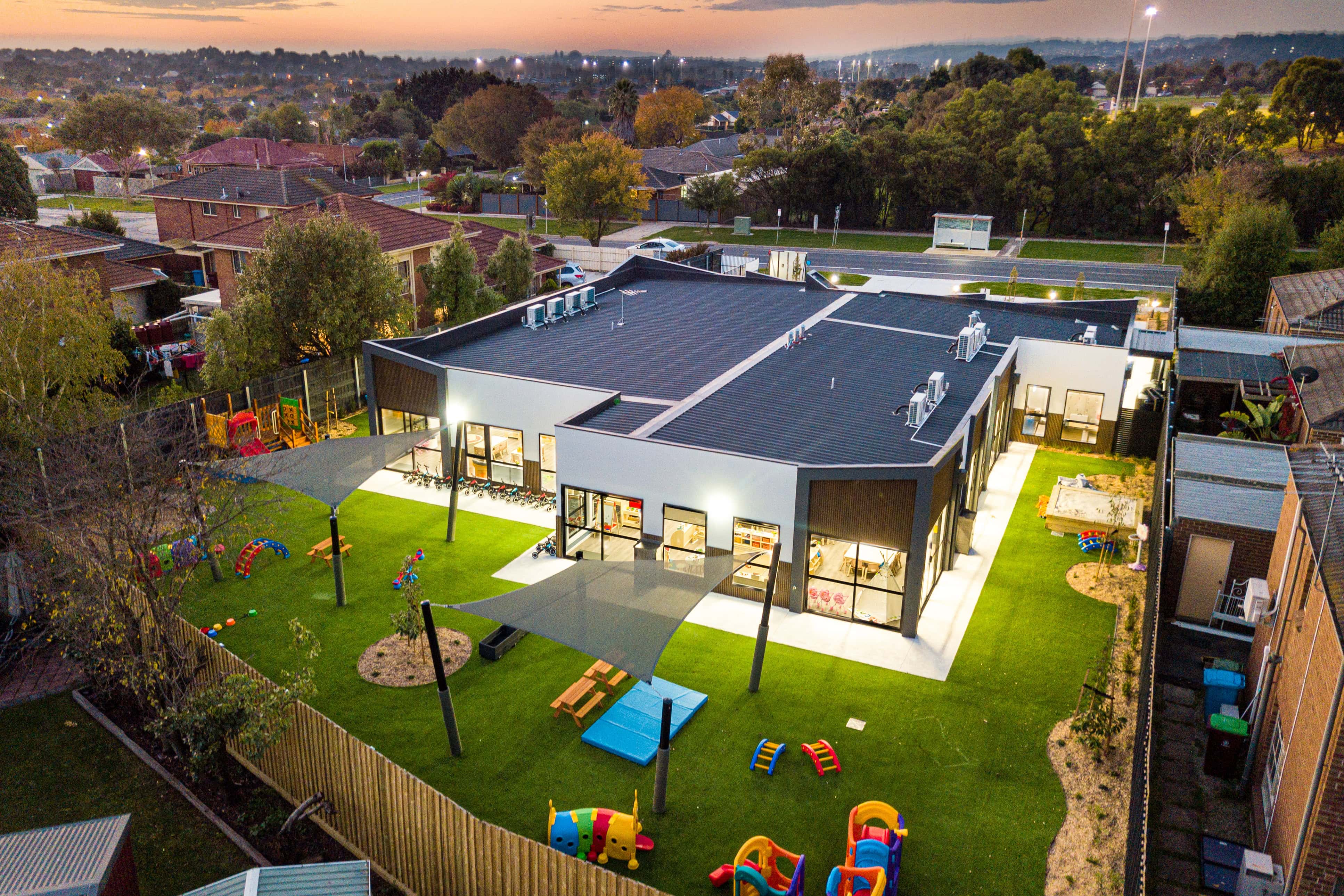Commercial Construction. Cover Image